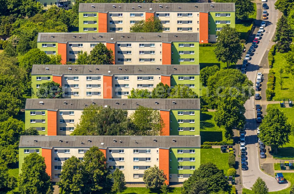 Aerial image Gelsenkirchen - Residential area of industrially manufactured settlement on street Hagemannshof in Gelsenkirchen at Ruhrgebiet in the state North Rhine-Westphalia, Germany