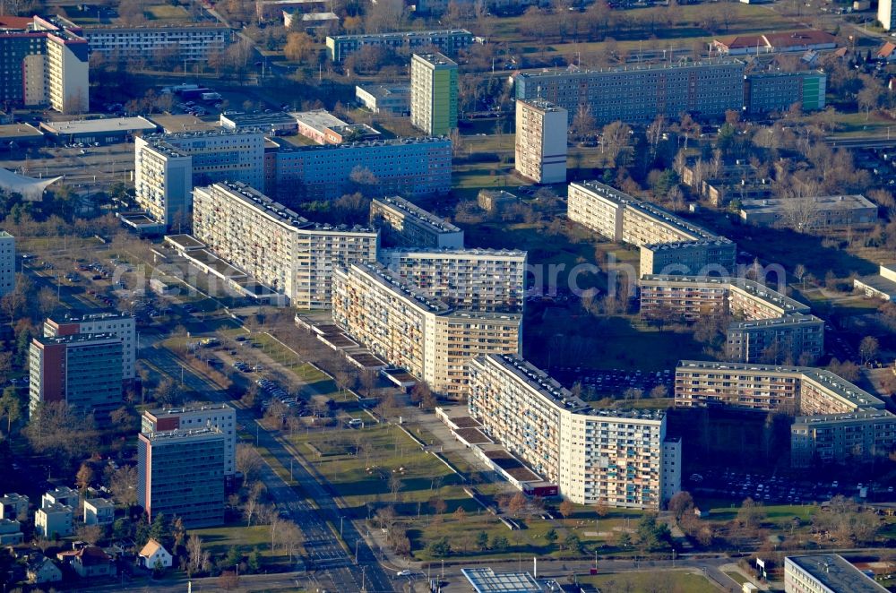 Aerial photograph Cottbus - Skyscrapers in the residential area of industrially manufactured settlement Gelsenkirchener Allee in Cottbus in the state Brandenburg, Germany