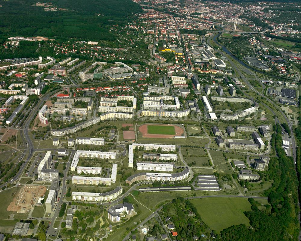 Aerial photograph Gera - Skyscrapers in the residential area of industrially manufactured settlement in Gera in the state Thuringia, Germany