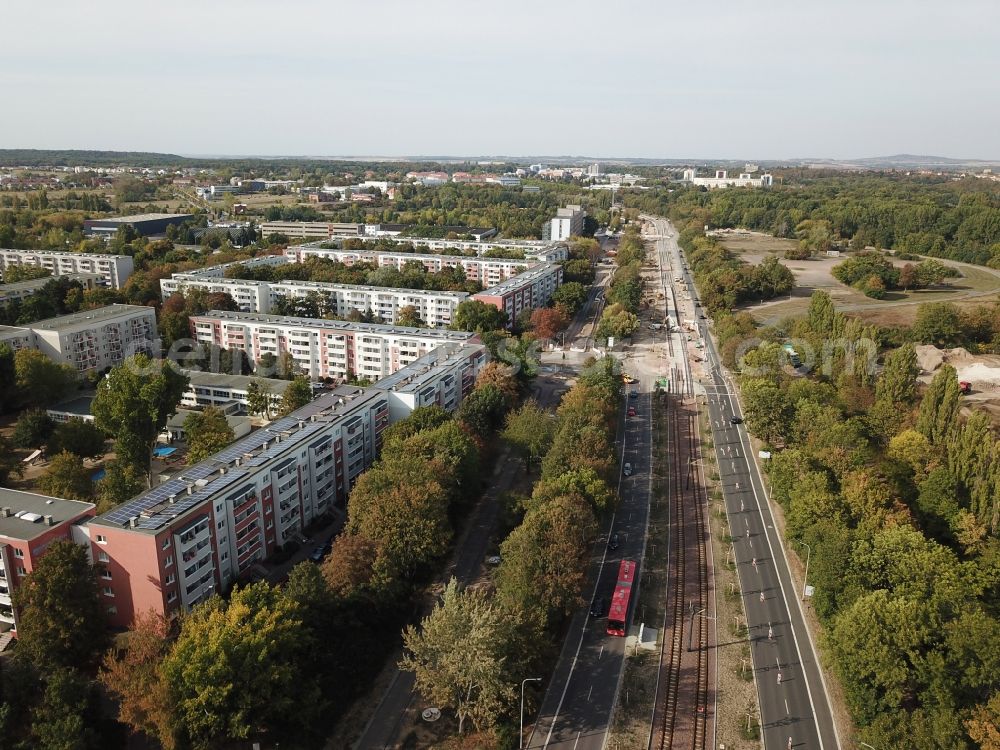 Halle (Saale) from the bird's eye view: Skyscrapers in the residential area of industrially manufactured settlement Gimritzer Damm in the district Neustadt in Halle (Saale) in the state Saxony-Anhalt, Germany