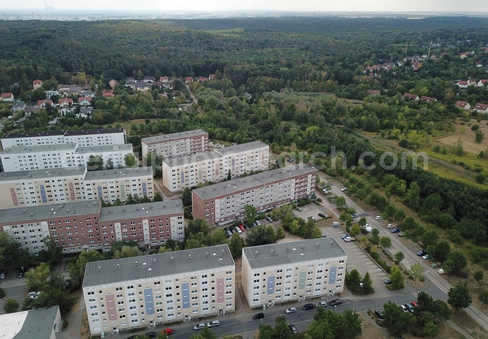 Aerial photograph Halle (Saale) - Skyscrapers in the residential area of industrially manufactured settlement Heide Nord in Halle (Saale) in the state Saxony-Anhalt, Germany