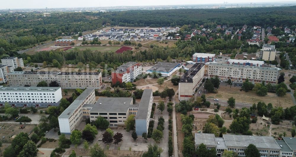 Aerial photograph Halle (Saale) - Skyscrapers in the residential area of industrially manufactured settlement Heide Nord in Halle (Saale) in the state Saxony-Anhalt, Germany