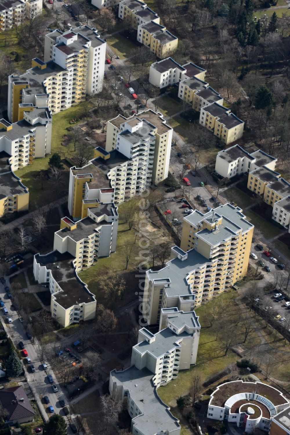 Berlin from above - Skyscrapers in the residential area of industrially manufactured settlement Hundsteinweg - Hausstockweg in the district Mariendorf in Berlin