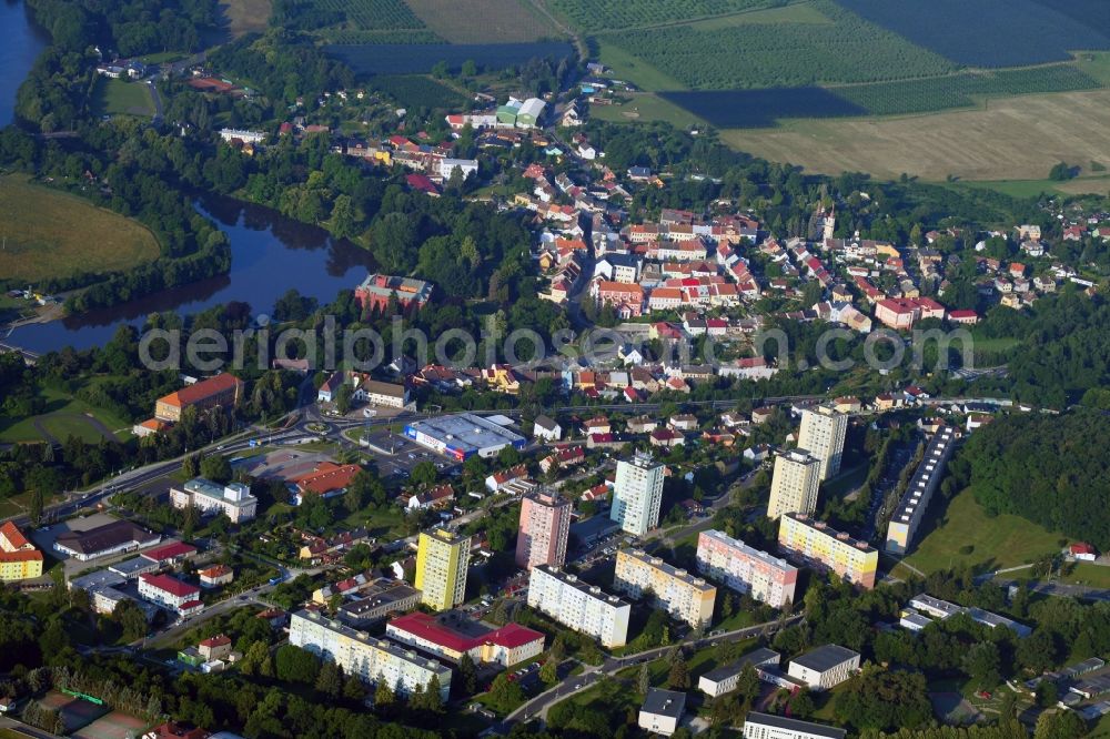 Aerial photograph Klasterec nad Ohri - Skyscrapers in the residential area of industrially manufactured settlement in Klasterec nad Ohri in Ustecky kraj - Aussiger Region, Czech Republic