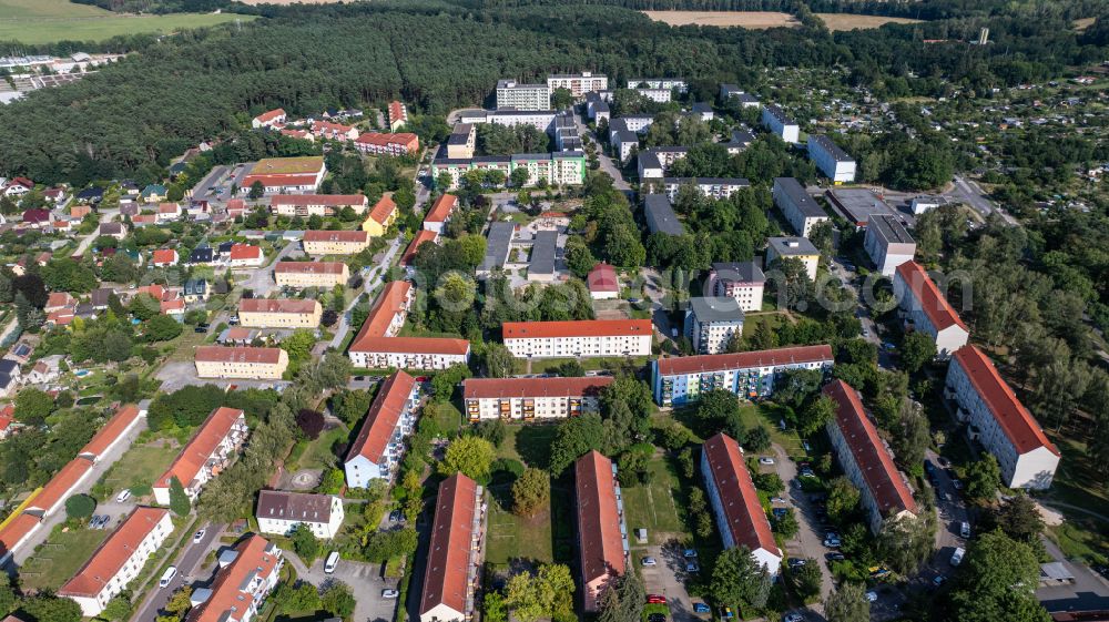 Bad Belzig from above - Residential area of industrially manufactured settlement Klinkengrund on street Hans-Marchwitza-Strasse in Bad Belzig in the state Brandenburg, Germany