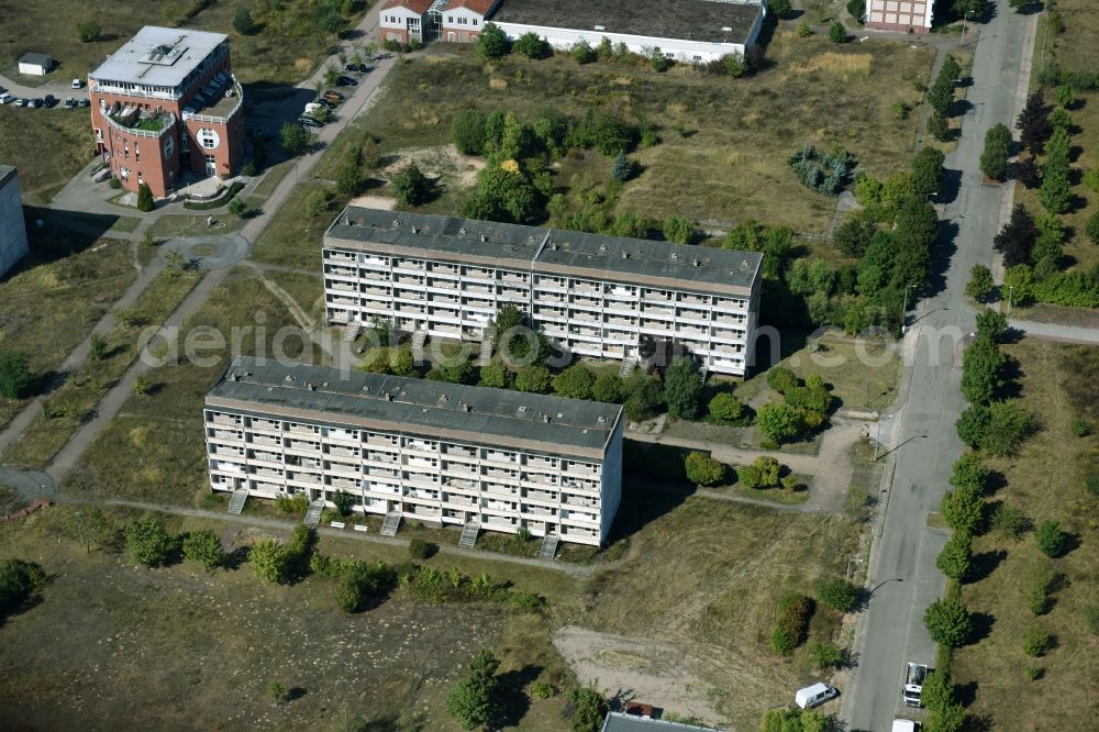 Aerial image Stendal - Skyscrapers in the residential area of industrially manufactured settlement an der Lemgoer Strasse in Stendal in the state Saxony-Anhalt