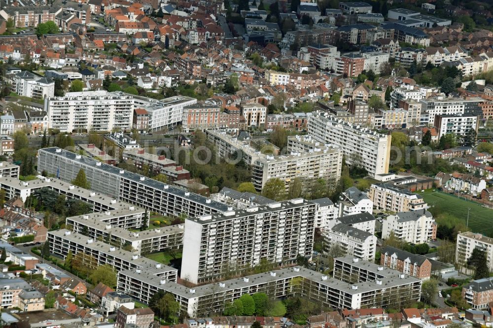 Aerial photograph Lille - Skyscrapers in the residential area of industrially manufactured settlement on Rue Jean Jaures in Lille in Nord-Pas-de-Calais Picardy, France