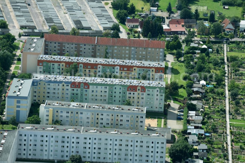 Schönebeck (Elbe) from the bird's eye view: Skyscrapers in the residential area of industrially manufactured settlement Am Malzmuehlenfeld in Schoenebeck (Elbe) in the state Saxony-Anhalt, Germany