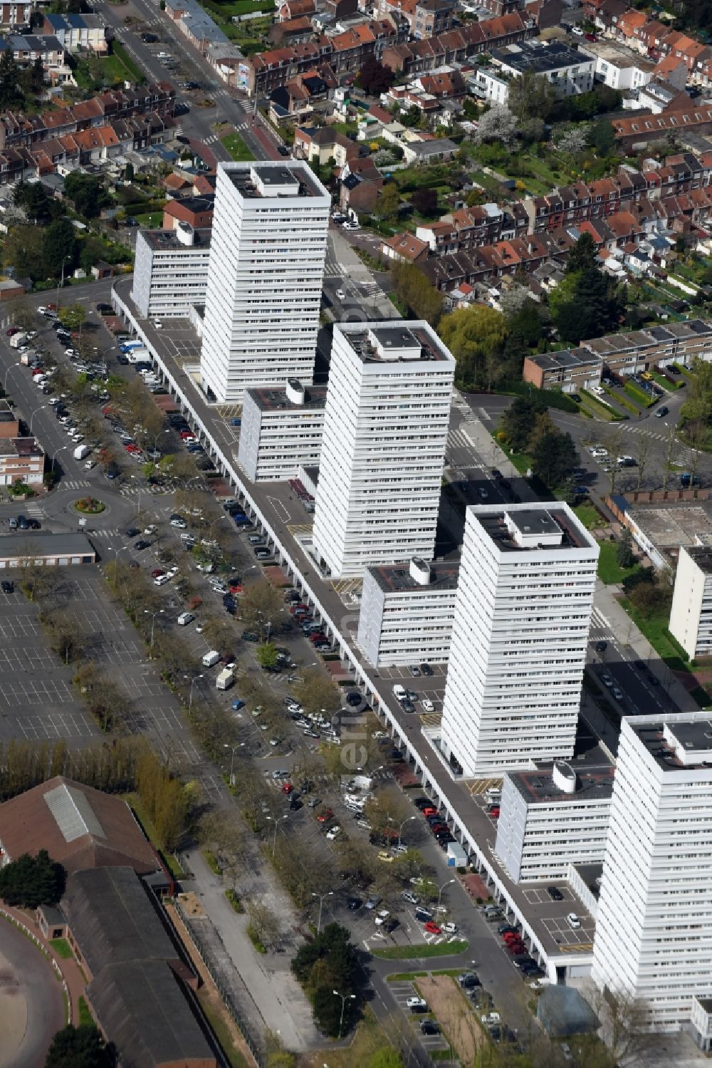 Mons-en-Barœul from the bird's eye view: Skyscrapers in the residential area of industrially manufactured settlement in Mons-en-BarA?ul in Nord-Pas-de-Calais Picardy, France