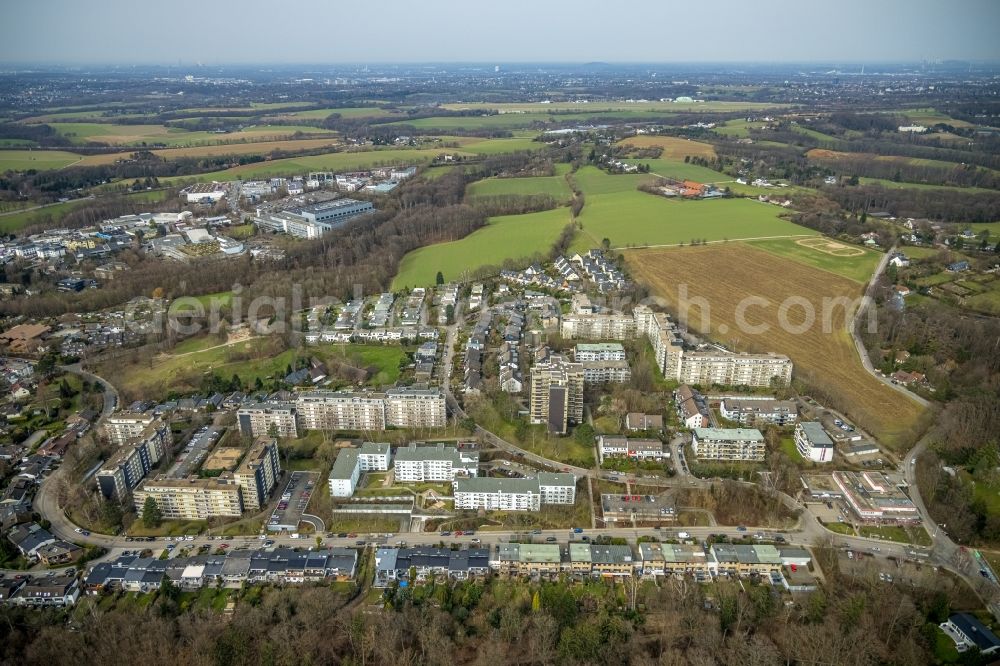 Aerial image Kettwig - Skyscrapers in the residential area of industrially manufactured settlement on Neckarstrasse in Kettwig at Ruhrgebiet in the state North Rhine-Westphalia, Germany