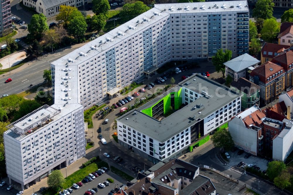 Erfurt from above - Skyscrapers in the residential area of industrially manufactured settlement on Neuwerkstrasse in the district Altstadt in Erfurt in the state Thuringia, Germany