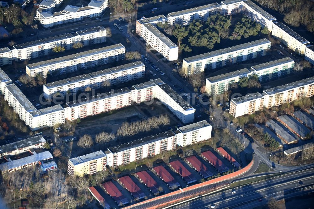 Potsdam from the bird's eye view: Skyscrapers in the residential area of industrially manufactured settlement Nuthestrasse - Otto-Hahn-Ring - Nils-Bohr-Ring in the district Potsdam Suedost in Potsdam in the state Brandenburg