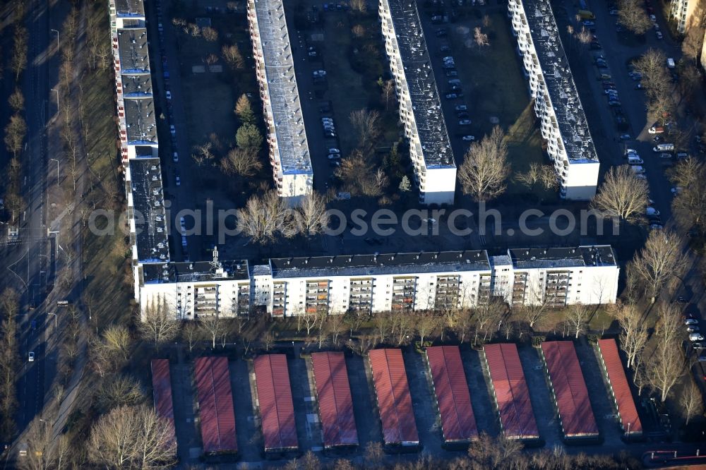 Aerial photograph Potsdam - Skyscrapers in the residential area of industrially manufactured settlement Nuthestrasse - Otto-Hahn-Ring - Nils-Bohr-Ring in the district Potsdam Suedost in Potsdam in the state Brandenburg