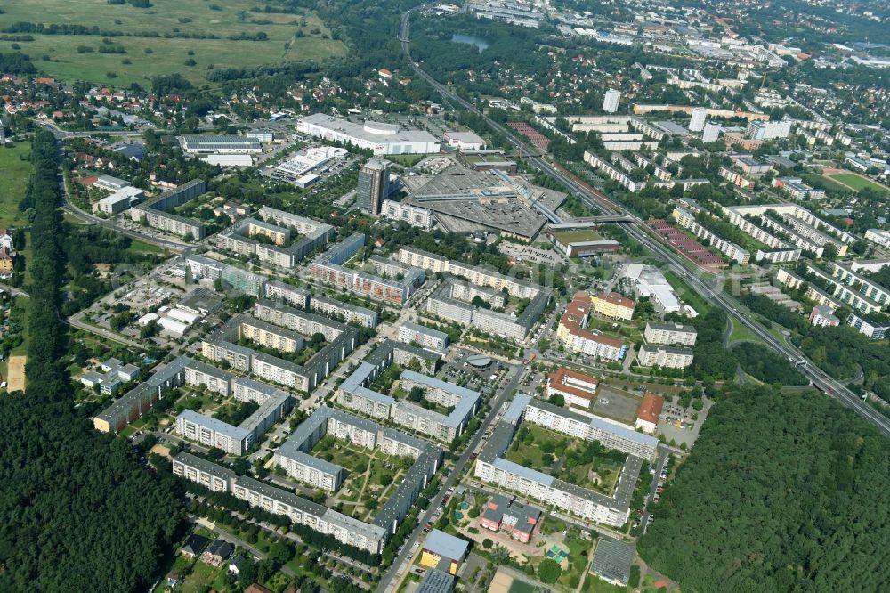 Aerial image Potsdam - Skyscrapers in the residential area of industrially manufactured settlement along the Konrad-Wolf-Allee in the district Drewitz in Potsdam in the state Brandenburg, Germany