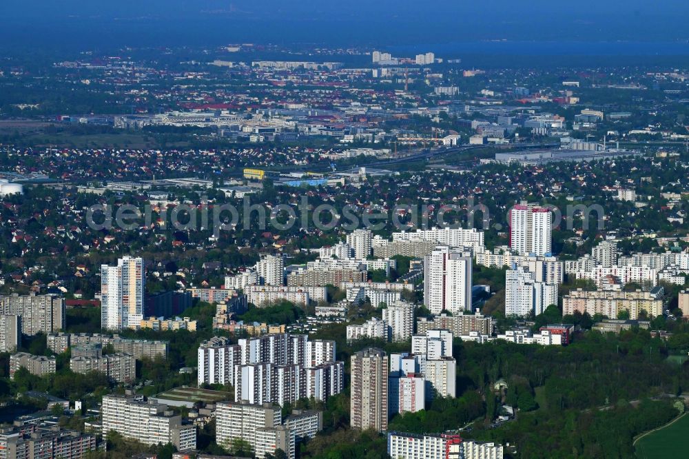 Aerial image Berlin - Skyscrapers in the residential area of industrially manufactured settlement in the district Grophiusstadt in Berlin, Germany