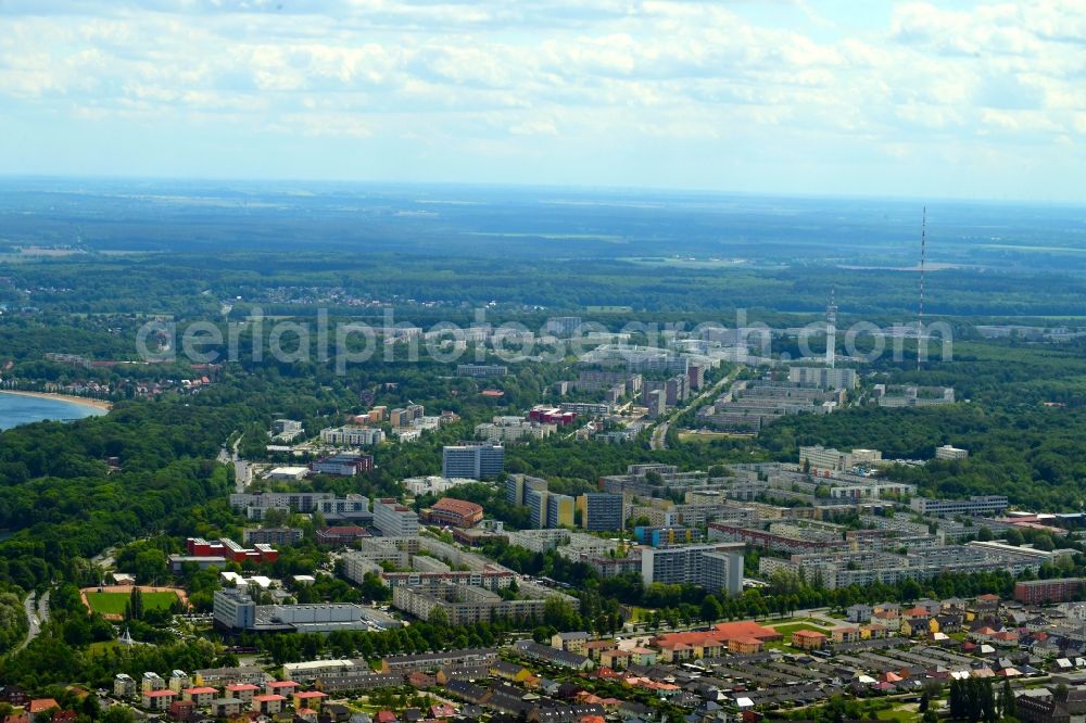 Aerial image Schwerin - Skyscrapers in the residential area of industrially manufactured settlement in the district Grosser Dreesch in Schwerin in the state Mecklenburg - Western Pomerania, Germany