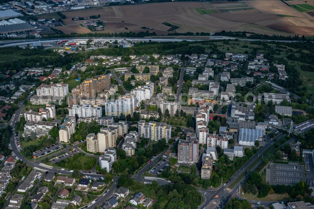 Aerial photograph Würzburg - Skyscrapers in the residential area of industrially manufactured settlement in the district Heuchelhof in Wuerzburg in the state Bavaria, Germany