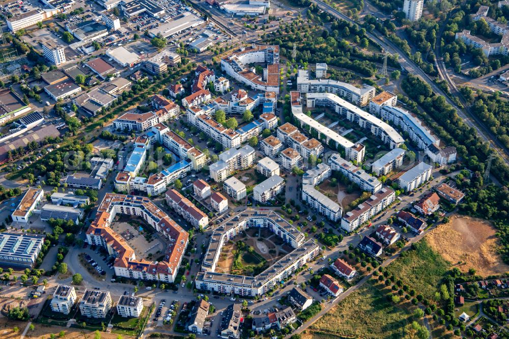 Mannheim from above - Skyscrapers in the residential area of industrially manufactured settlement in the district Kaefertal in Mannheim in the state Baden-Wuerttemberg, Germany