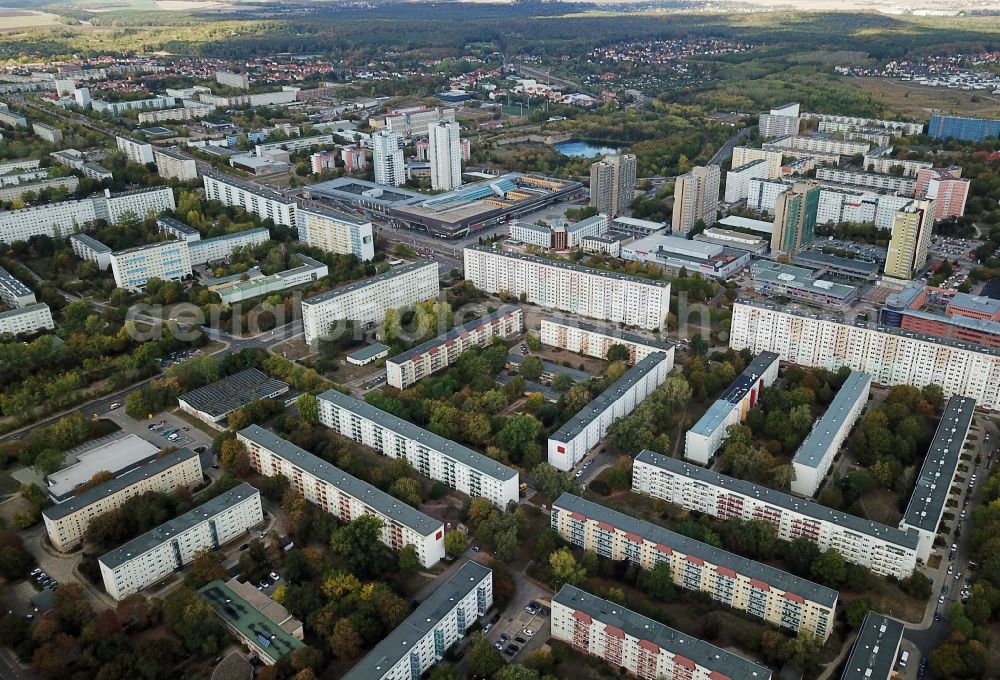 Halle (Saale) from the bird's eye view: Skyscrapers in the residential area of industrially manufactured settlement An of Magistrale in the district Neustadt in Halle (Saale) in the state Saxony-Anhalt, Germany