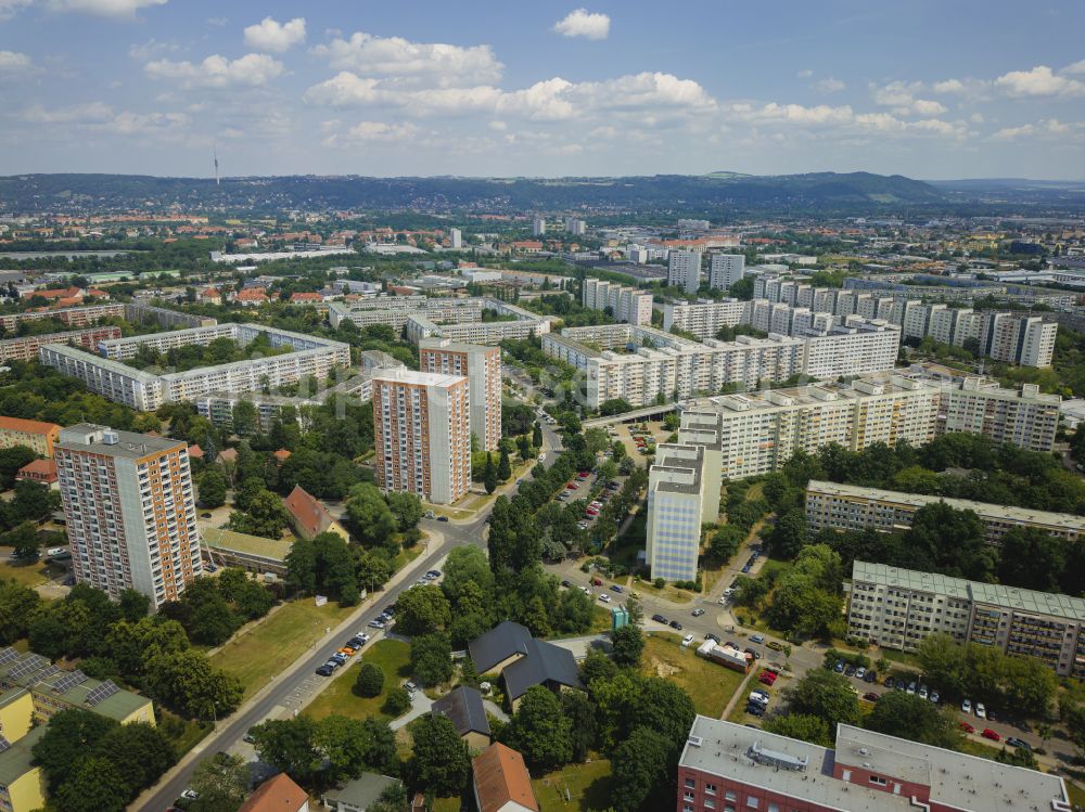 Aerial image Dresden - Residential area of industrially manufactured settlement in the district Prohlis in Dresden in the state Saxony, Germany