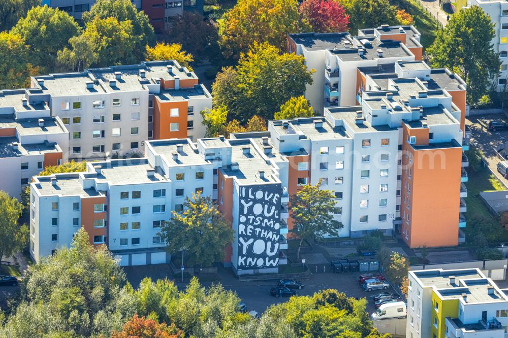 Aerial image Bochum - Residential area of industrially manufactured settlement on street Hustadtring in the district Querenburg in Bochum at Ruhrgebiet in the state North Rhine-Westphalia, Germany