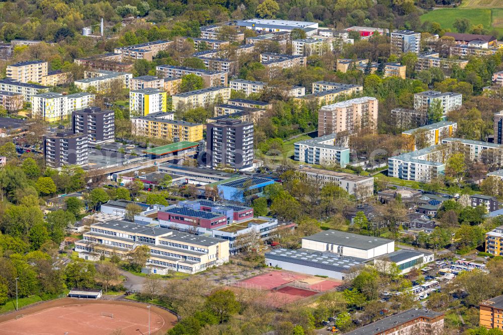 Aerial image Dortmund - Skyscrapers in the residential area of industrially manufactured settlement in the district Scharnhorst-Ost in Dortmund in the state North Rhine-Westphalia, Germany