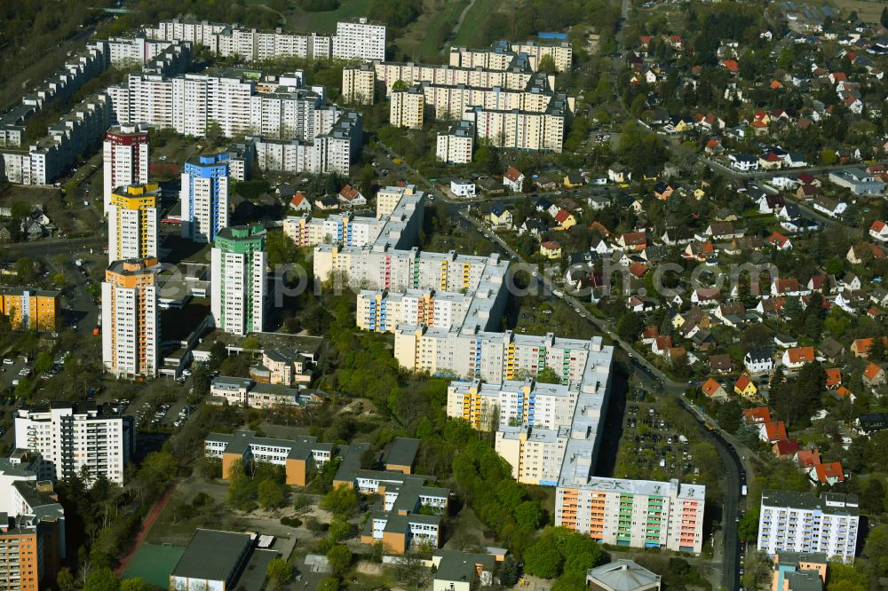 Aerial photograph Berlin - Residential area of industrially manufactured settlement in the district Staaken in Berlin, Germany