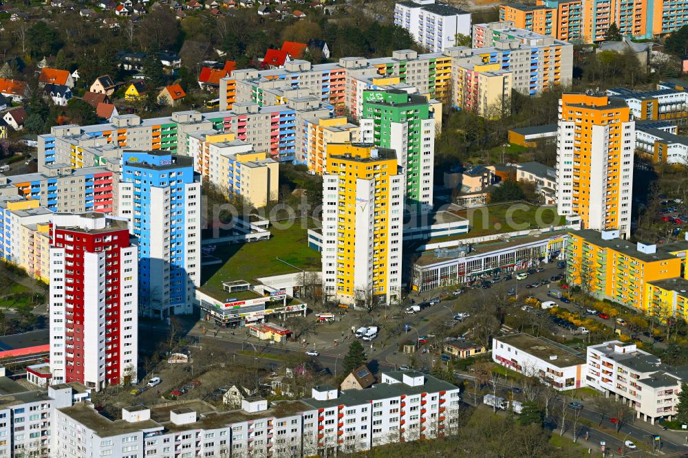 Aerial photograph Berlin - Residential area of industrially manufactured settlement in the district Staaken in Berlin, Germany