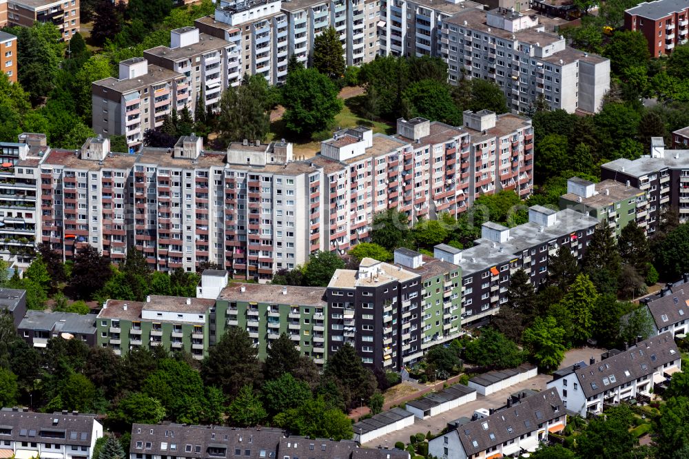 Aerial photograph Hannover - Skyscrapers in the residential area of industrially manufactured settlement on Ossietzkyring in the district Muehlenberg in Hannover in the state Lower Saxony, Germany