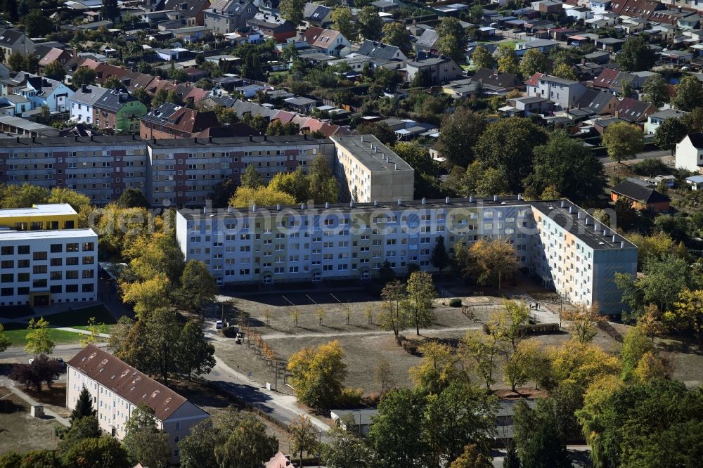 Wittenberge from the bird's eye view: Skyscrapers in the residential area of industrially manufactured settlement on Perleberger Strasse in Wittenberge in the state Brandenburg, Germany