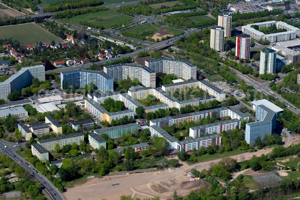 Aerial image Erfurt - Skyscrapers in the residential area of industrially manufactured settlement on Prager Strasse in the district Berliner Platz in Erfurt in the state Thuringia, Germany