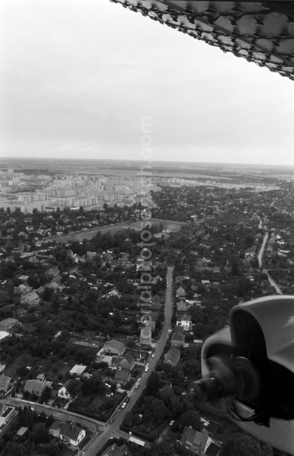 Aerial photograph Berlin - Residential area of industrially manufactured settlement on the edge of single-family housing estates in the district Hellersdorf in Berlin, Germany