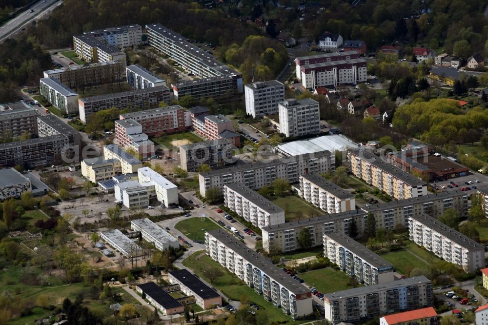 Aerial image Rüdersdorf - Skyscrapers in the residential area of industrially manufactured settlement aloung Brueckenstrasse in Ruedersdorf in the state Brandenburg