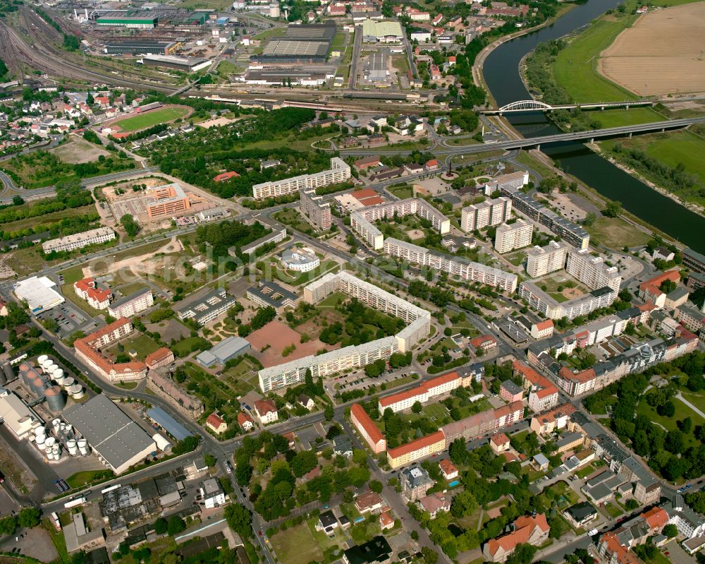 Aerial photograph Riesa - Skyscrapers in the residential area of industrially manufactured settlement in Riesa in the state Saxony, Germany