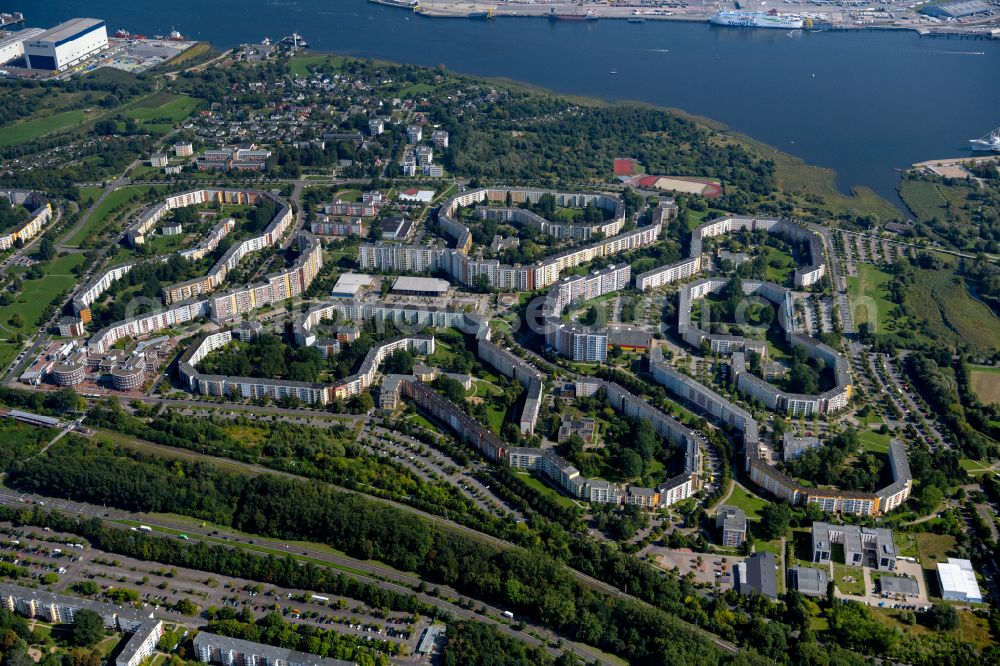 Rostock from above - Skyscrapers in the residential area of industrially manufactured settlement in the district Gross Klein in Rostock at the baltic coast in the state Mecklenburg - Western Pomerania, Germany