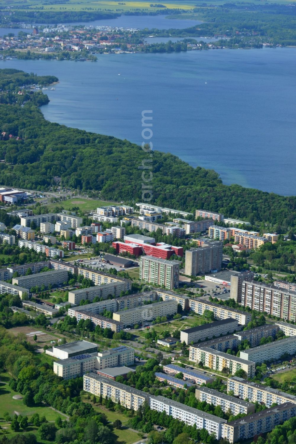 Aerial image Schwerin - Skyscrapers in the residential area of industrially manufactured settlement in Schwerin in the state Mecklenburg - Western Pomerania