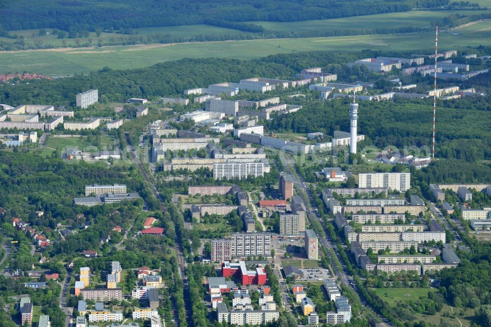 Aerial image Schwerin - Skyscrapers in the residential area of industrially manufactured settlement in Schwerin in the state Mecklenburg - Western Pomerania