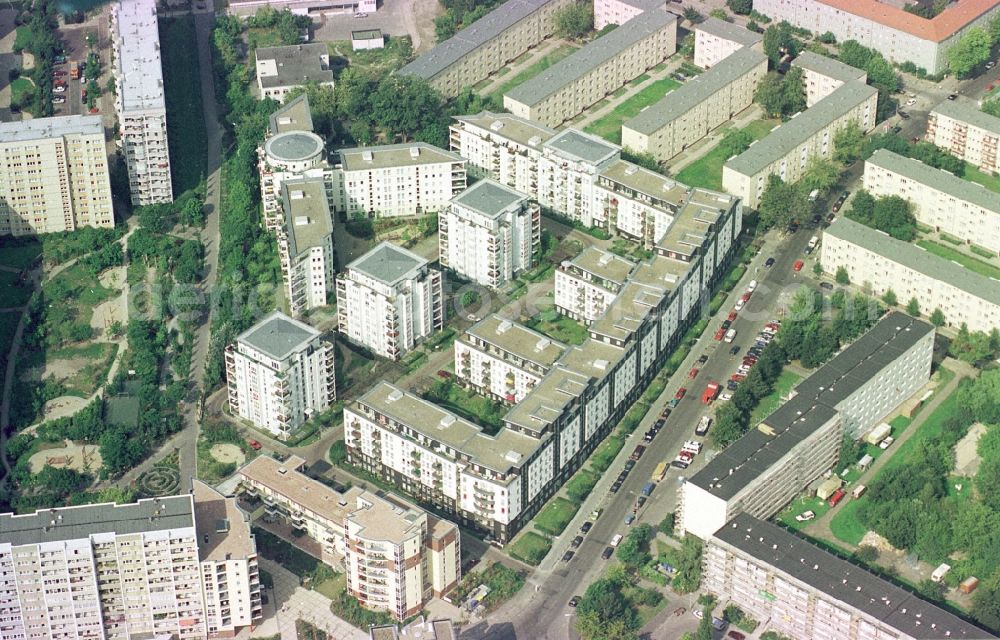 Berlin from above - Skyscrapers in the residential area of industrially manufactured settlement on Simon-Bolivar-Strasse in the district Hohenschoenhausen in Berlin, Germany