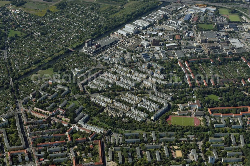 Aerial photograph Berlin - Skyscrapers in the residential area of industrially manufactured settlement in Berlin