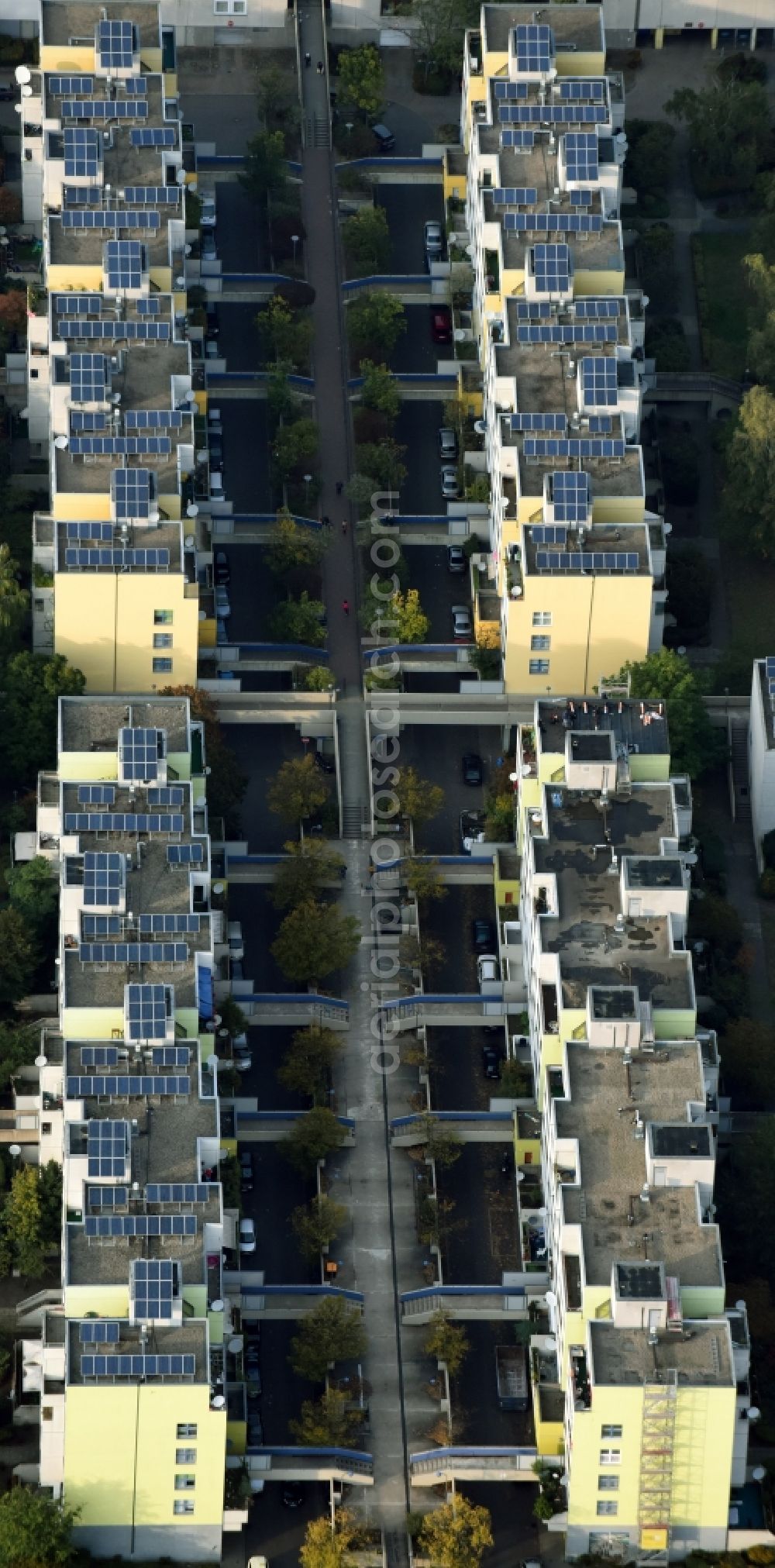 Aerial photograph Berlin - Skyscrapers in the residential area of industrially manufactured settlement Sonnenallee destrict Neukoelln in Berlin