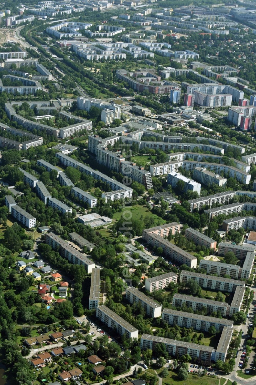 Aerial photograph Berlin - Skyscrapers in the residential area of industrially manufactured settlement destrict Hellersdorf in Berlin