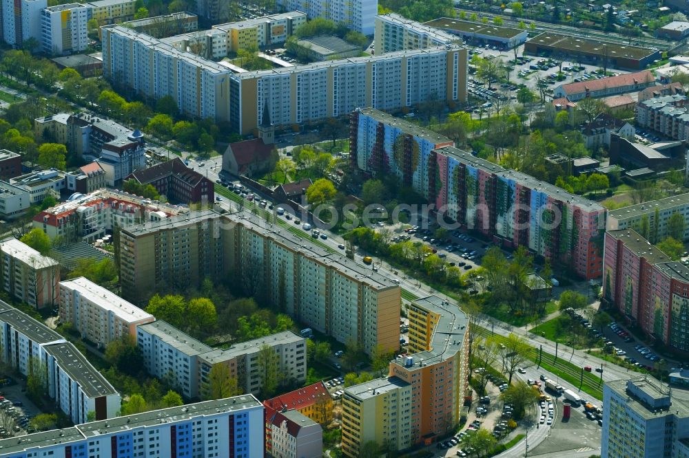 Aerial image Berlin - Skyscrapers in the residential area of industrially manufactured settlement Am Tierpark in the district Lichtenberg in Berlin, Germany