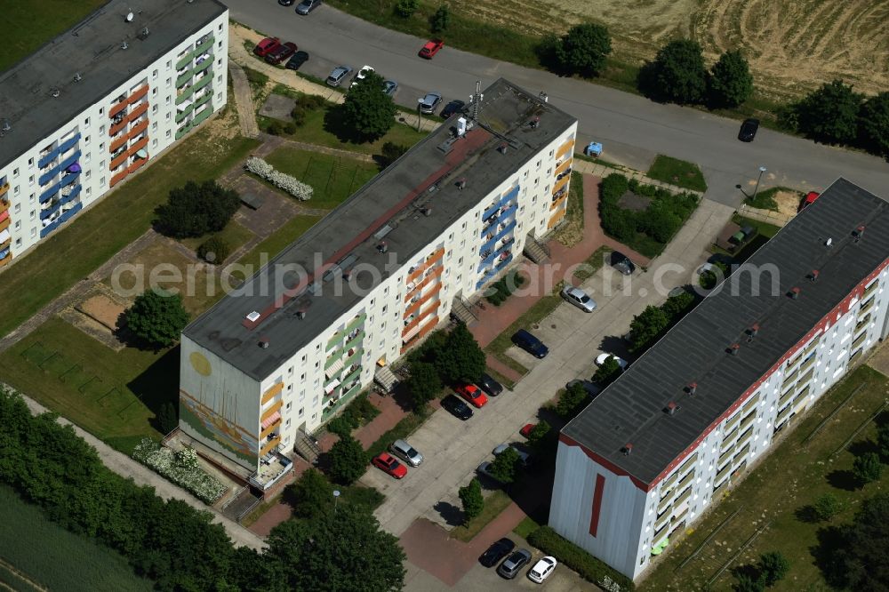 Plau am See from the bird's eye view: Skyscrapers in the residential area of industrially manufactured settlement Vogelsang in Plau am See in the state Mecklenburg - Western Pomerania