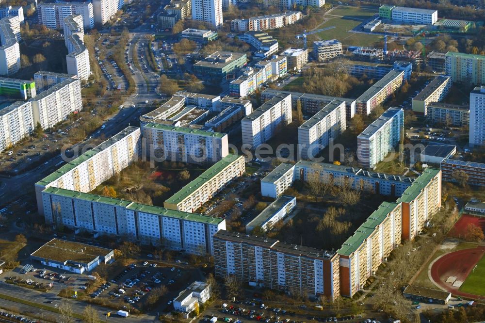 Aerial image Berlin - Skyscrapers in the residential area of industrially manufactured settlement on Walter-Felsenstein-Strasse - Maerkische Allee in the district Marzahn in Berlin, Germany