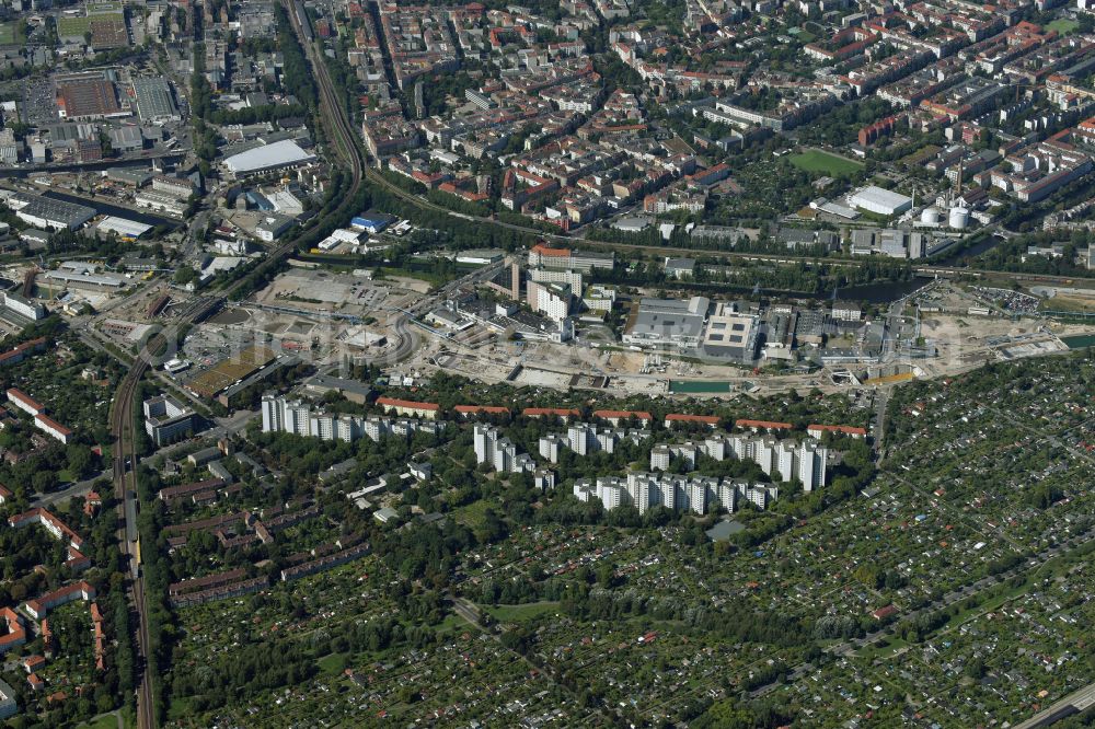 Aerial photograph Berlin - Skyscrapers in residential industrially manufactured prefabricated buildings of white settlement in the district of Neukoelln