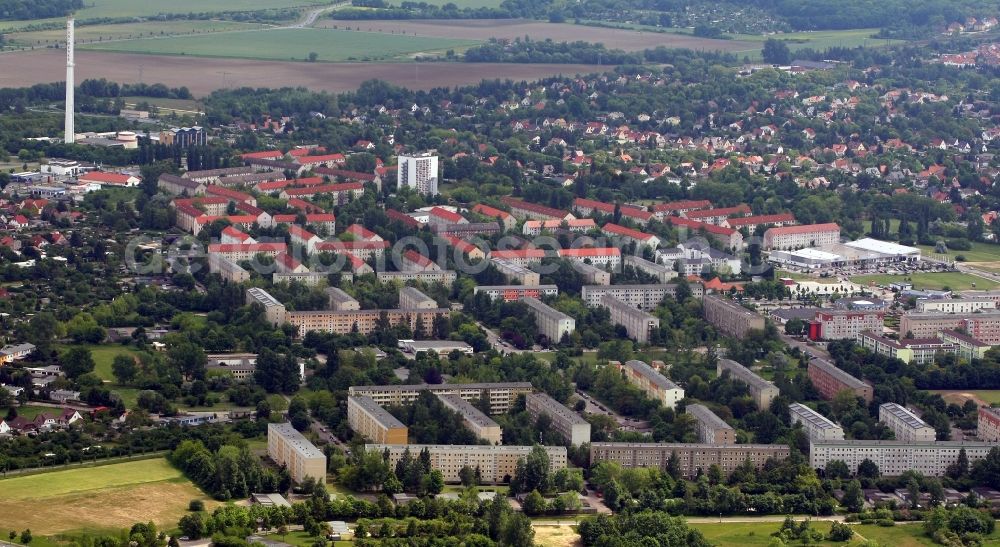 Aerial photograph Wolfen - Skyscrapers in the residential area of industrially manufactured settlement in Wolfen in the state Saxony-Anhalt, Germany