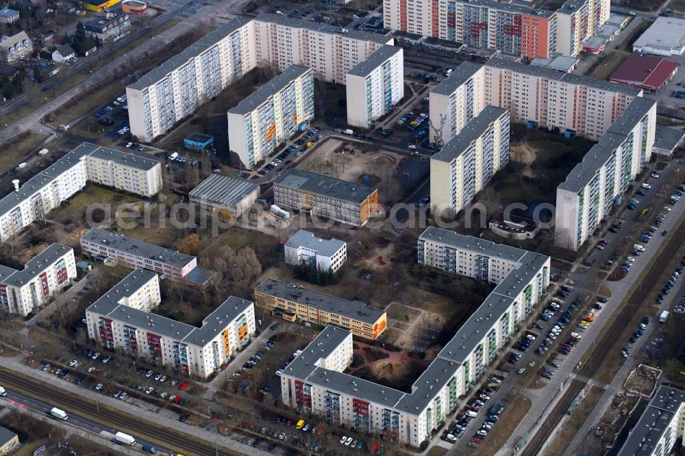 Aerial image Berlin - Skyscrapers in the residential area of industrially manufactured settlement Zossener and Ludwigsfelder Strasse in the district Marzahn-Hellersdorf in Berlin, Germany