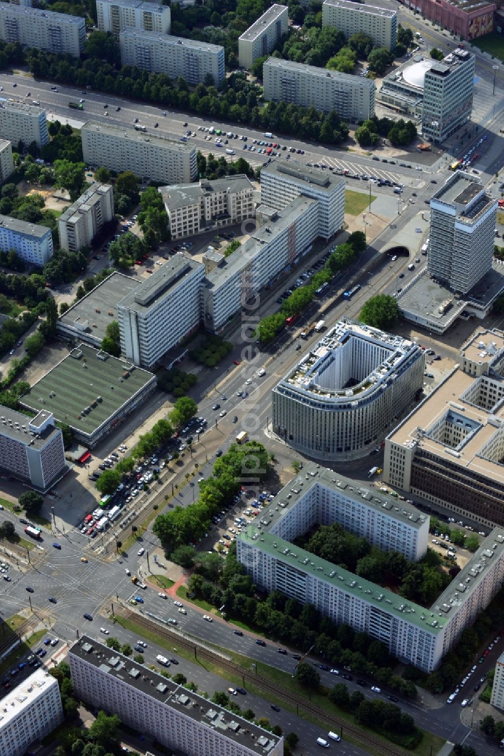 Berlin Mitte from the bird's eye view: Residential panel at the Otto-Braun-Strasse in the Mitte district of Berlin