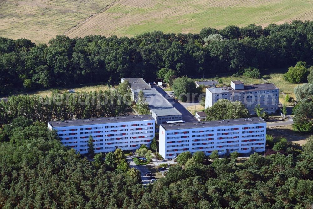 Berlin from the bird's eye view: Skyscrapers in the residential area of industrially manufactured settlement Am Sandhaus in Berlin, Germany