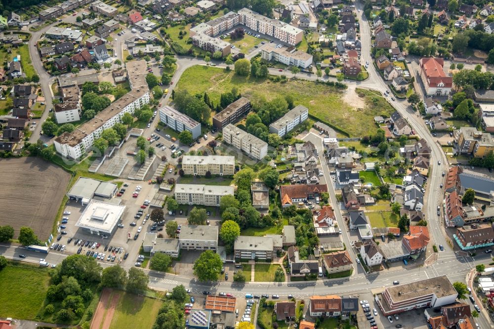 Aerial image Herringen - Skyscrapers in the residential area of industrially manufactured settlement on Waldenburger Strasse - Am Feuerwehrhaus in Herringen in the state North Rhine-Westphalia, Germany